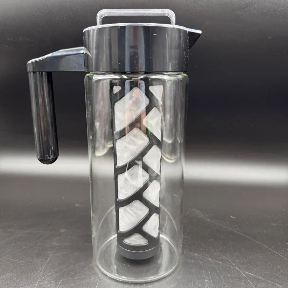 Coffee Gator Cold Brew Coffee Maker 47 Oz Iced Tea & Coffee Pitcher W/Glass